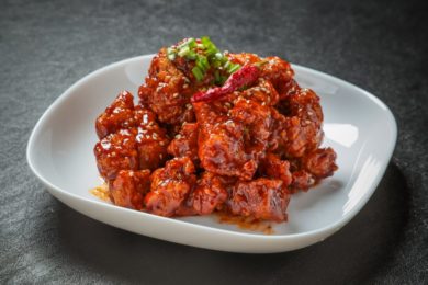 つくれぽ1000｜ヤンニョムチキン(韓国風フライドチキン)の作り方レシピ人気1位～15位をチーズ入りや揚げないのにカリカリに仕上がるレシピなどを紹介