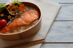 つくれぽ1000｜鮭弁当レシピ人気1位～10位をおかずの詰め方や盛り付けから鮭フレークを使う簡単レシピまで紹介