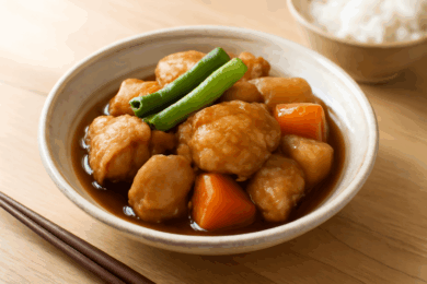 美味しそうな鶏肉煮物の盛り付けイメージ